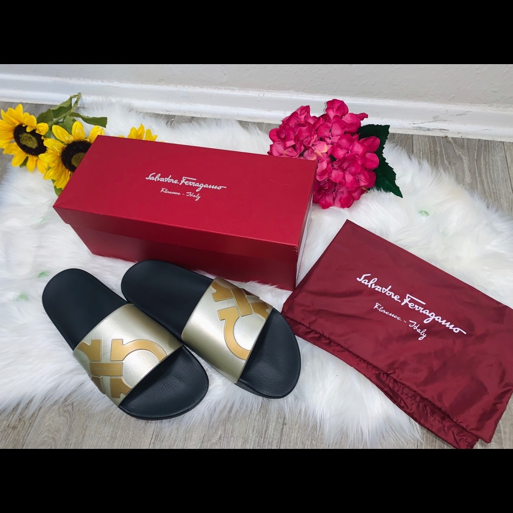 ❌Sold❌Salvatore Ferragamo Slides